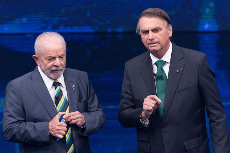 Bolsonaro enfrenta cargos por liderar una conspiración destinada a anular los resultados de los comicios de 2022, en los que perdió con Lula da Silva.