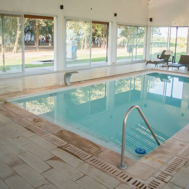 Nono Luigi dispone de una pileta climatizada para que vos y tu pareja puedan disfrutarla todo el año. (Foto: www.nonoluigi.com.ar)