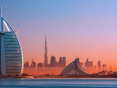 Mientras EEUU y la Unión Europea debaten, Emiratos Árabes Unidos ya es potencia y lidera la inteligencia artificial