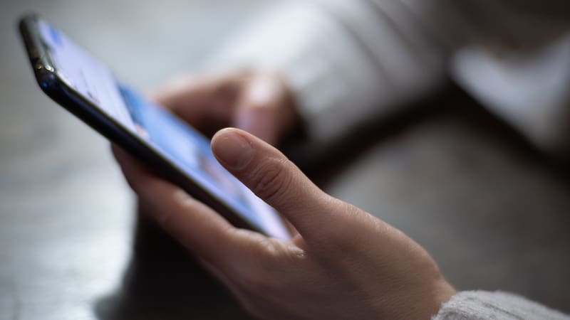 Adiós Apple: qué móviles cargan su batería en solo 30 minutos (foto: archivo).