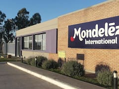 La fabricante de Oreo, Milka y Cadbury frena su producción en el país