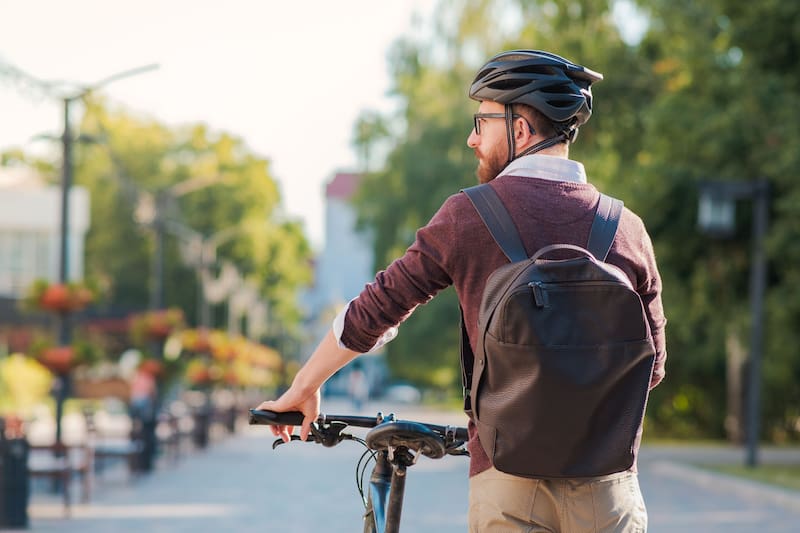 La circulación de bicicletas en ciudad incorpora nuevas distancias y permite circular en ambos sentidos en algunas calles. (Fuente: Shutterstock)