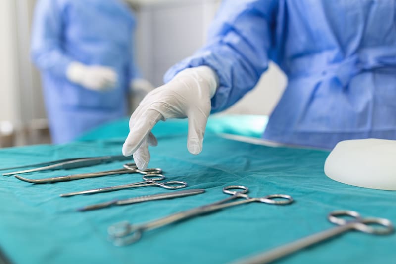 La Tecnicatura Universitaria en Instrumentación Quirúrgica de la UBA dura tres años y prepara profesionales para trabajar en hospitales, clínicas y sanatorios.