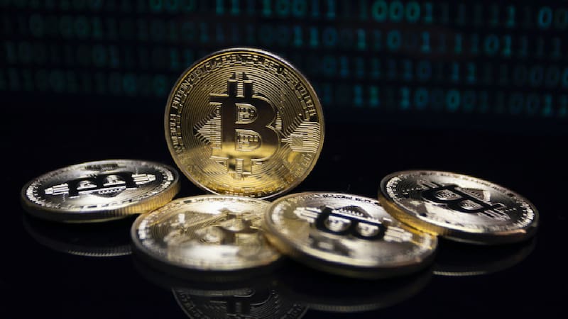 El Bitcoin (BTC) es una moneda digital descentralizada que nació en enero de 2009. Fuente: Freepik
