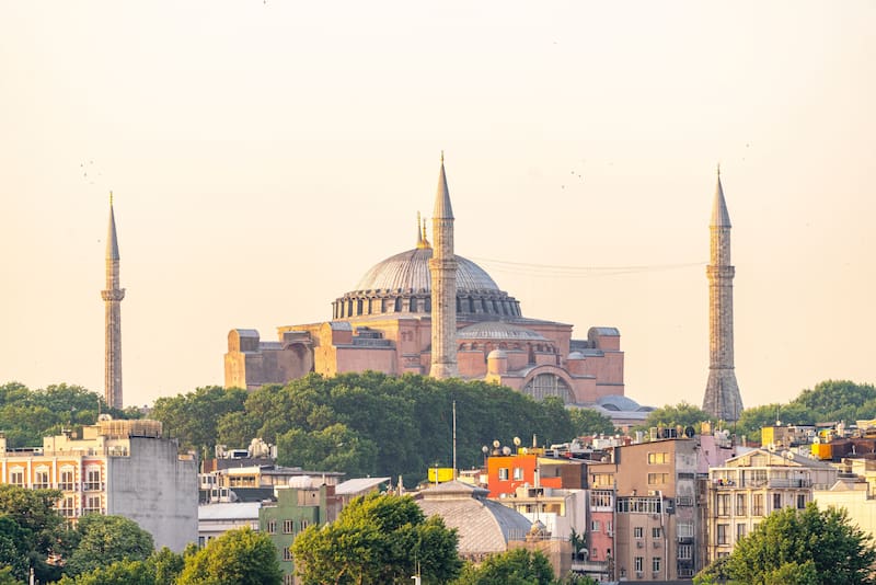 El amuleto se encuentra especialmente relacionado con Turquía, el Mediterráneo y distintas regiones de Medio Oriente