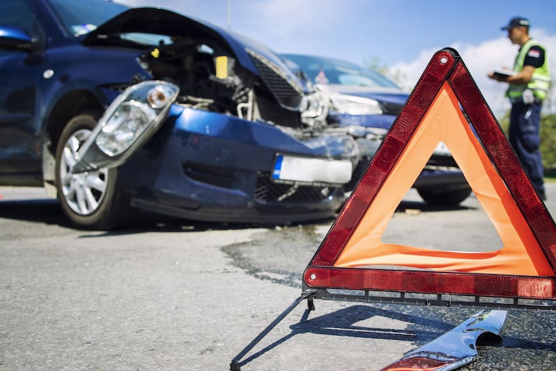 Confirmado por la DGT | La Guardia Civil inspeccionará coche por coche las guanteras en busca de este artículo. Fuente: Shutterstock