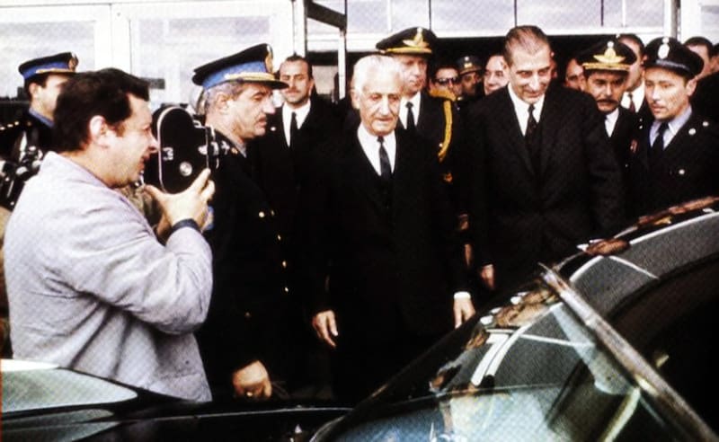 Illia, el presidente cuando se aprobó la ley que obligaba al Estado a comprar autos nacionales