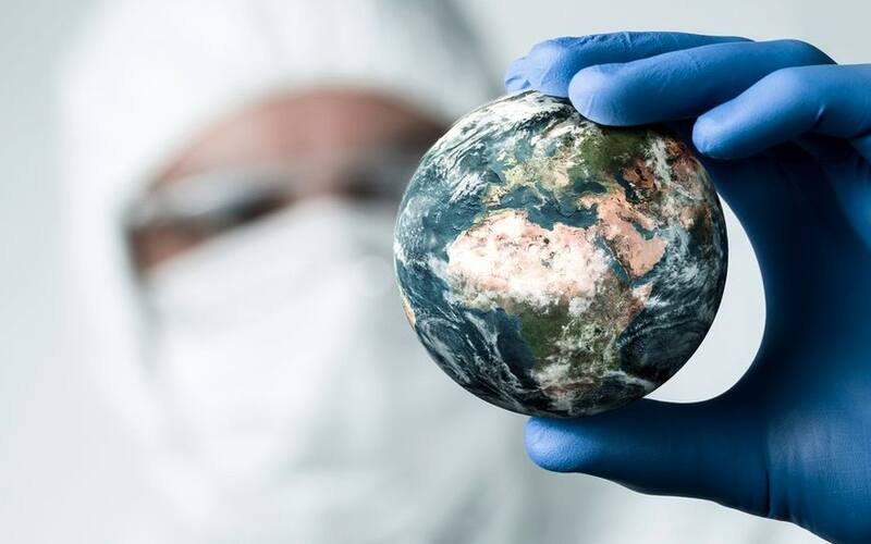 Al alto nivel de contagio de Ómicron, hay que sumarle el hecho de que muchas de las personas contagiadas sufren la infección de forma asintomática.