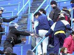 Prohíben ingreso a las canchas a 60 barras por disturbios