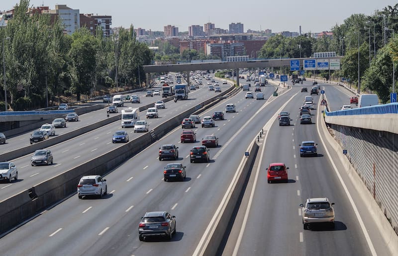 Las señales de confluencia de carriles también generan confusión entre los conductores.