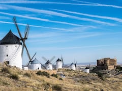 El pueblo de España que atrae a los turistas por sus paisajes y arquitectura: destaca por sus castillos, molinos y leyendas