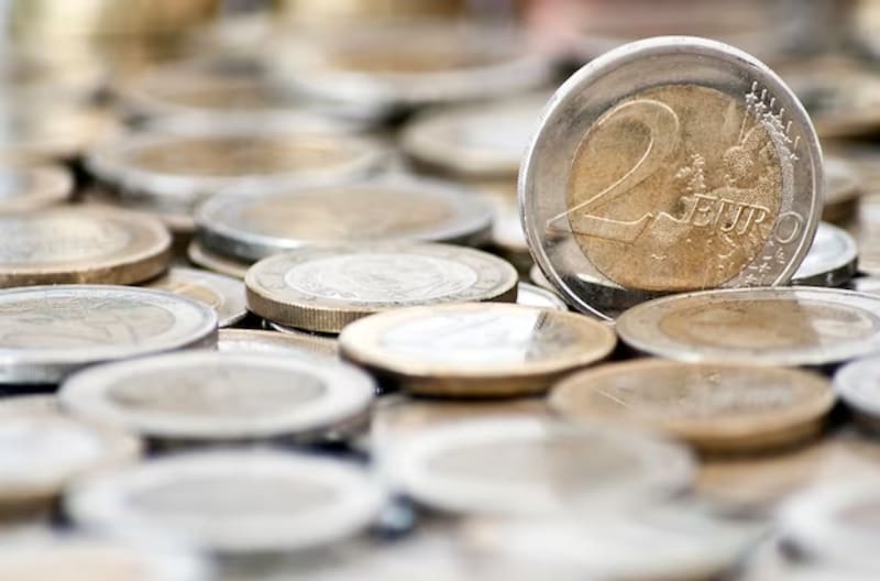 Estas son las monedas que saldrán de circulación en 2023. Imagen: Freepik.