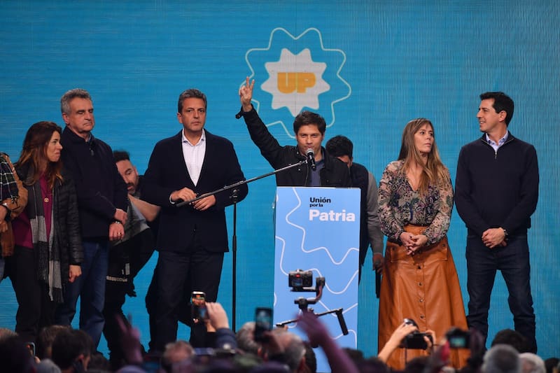 Axel Kicillof respaldó a Sergio Massa acompañado por Agustín Rossi, "Wado" de Pedro y Juliana Di Tullio