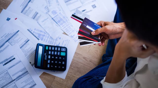 La refinanciación de deudas es récord y la morosidad frenó por primera vez en 19 meses