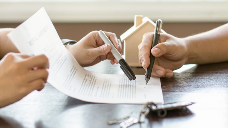 Leer y negociar las condiciones del contrato es clave para evitar conflictos y desahucios inesperados. (Foto: Archivo)