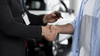 Atención conductores: 11 autos por debajo de los 300 mil pesos en México, qué modelos puedes comprar ya