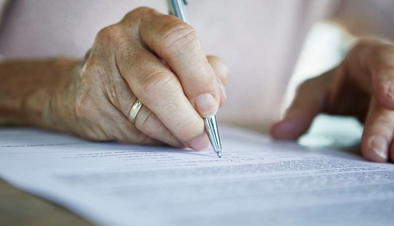 Si el testamento es declarado nulo, se inicia el proceso de sucesión intestada.