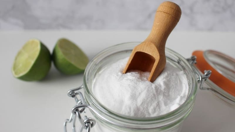 El percabonato es ideal para la limpieza de piezas blancas.