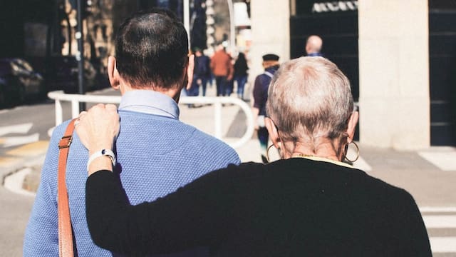 Confirmado | Las pensiones suben mucho más que los salarios: ya equivalen al 65% del sueldo medio