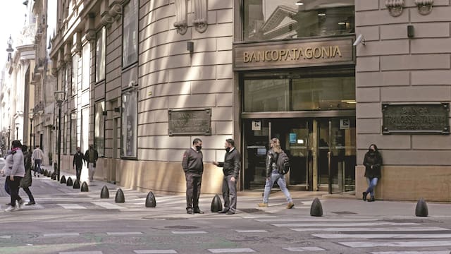 Banco Patagonia sacude a la City: compra el negocio de un competidor y suma 28 nuevas sucursales