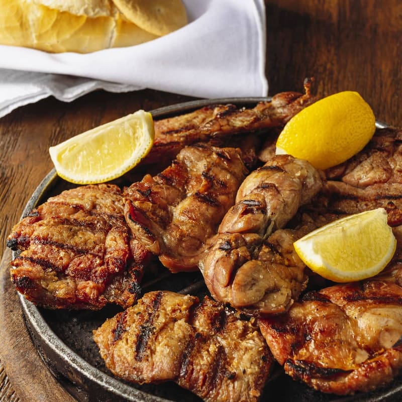 Laucha Luchetti, de Locos por el Asado, sobre las mollejas a la parrilla: “Hay que humectarlas cada 10 minutos con vinagre o limón”.