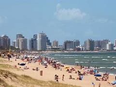 Gran movimiento de turistas en Uruguay tras Semana de Turismo; playas, restaurantes y alojamiento con mucha concurrencia de personas