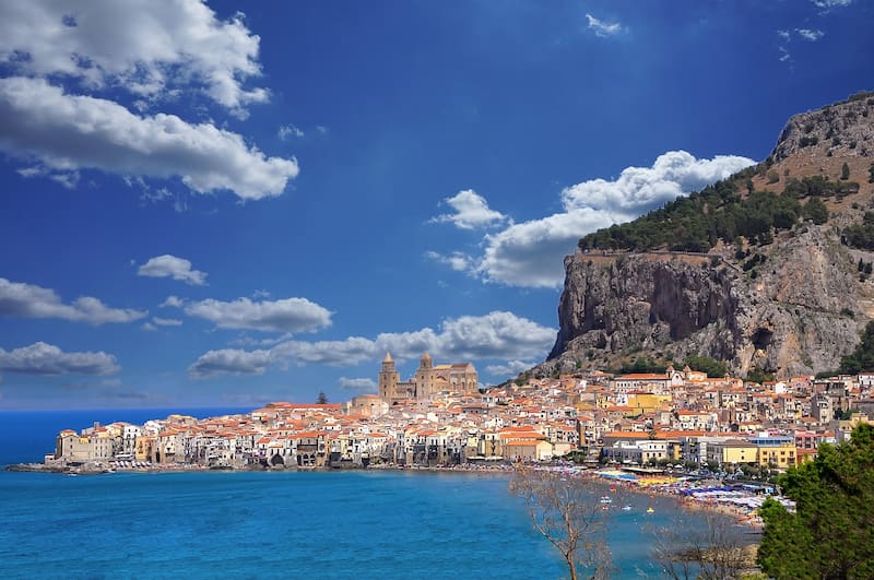 Sicilia ofrece paisajes naturales y pueblos para descubrir durante los días libres. (Fuente: Pixabay)