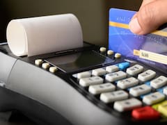 ¿Por qué es un error pagar la compra del supermercado con tarjeta de crédito en noviembre de 2025?