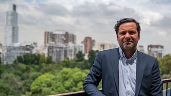 “Dólar bajo control, por ahora...”: el economista del círculo rojo alerta por impacto “inesperado” sobre el tipo de cambio