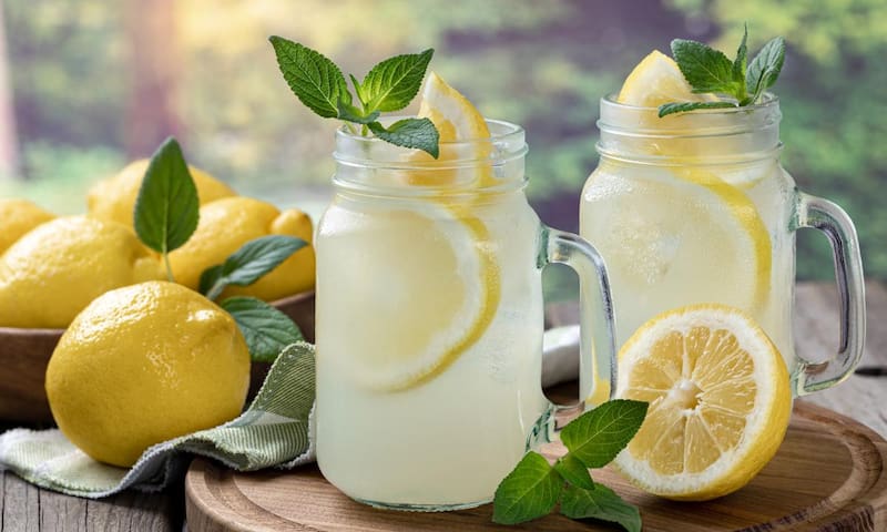La ingesta de vitamina C provee una mayor hidratación y absorción de hierro. Fuente: Freepik