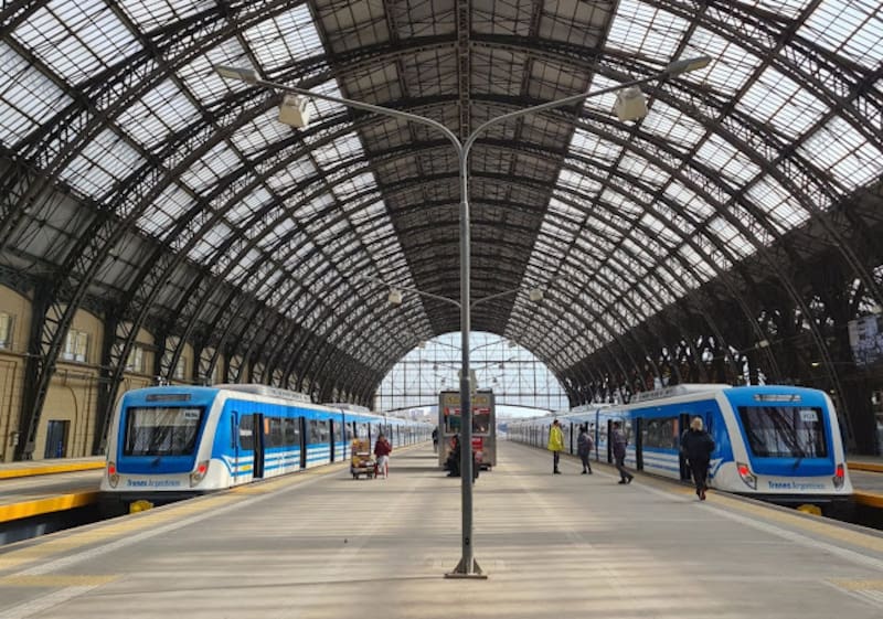 Qué planea hacer el gobierno con la administración de los ferrocarriles.