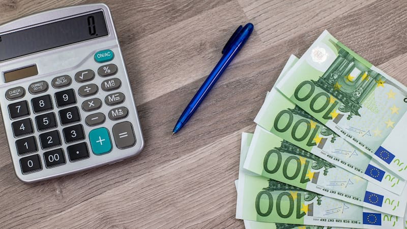 Cuando fallece el titular de una cuenta bancaria, ¿qué deben hacer los familiares para no pagar sanciones?