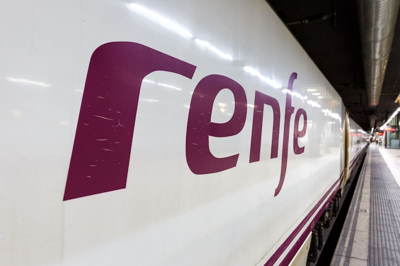 Renfe | La Tarjeta Dorada cuesta 6 euros y ofrece descuentos de hasta el 50% en determinados servicios: cómo conseguirla (foto: Red Nacional de los Ferrocarriles Españoles - Renfe)