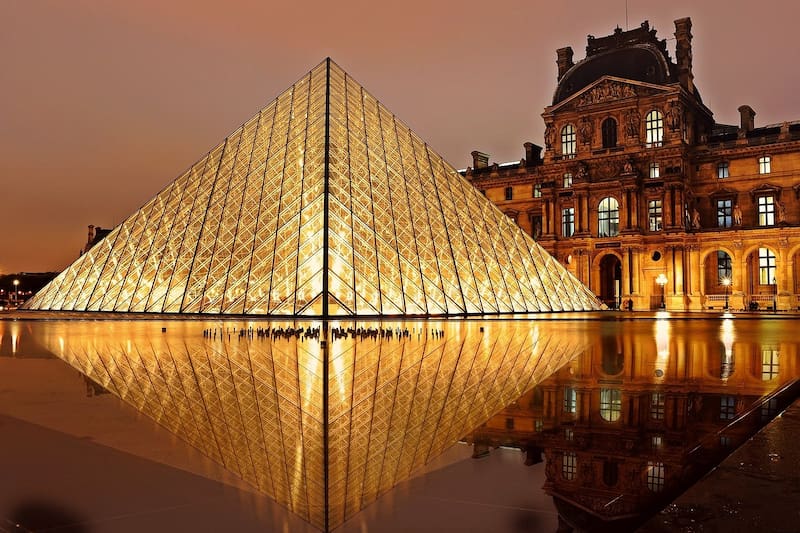 La obra se puede visitar actualmente en el Louvre.