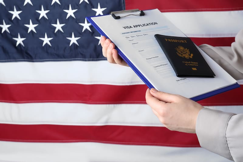 El Formulario DS-160 tiene que completarse de forma precisa y sin errores para evitar demoras con la visa americana. Fuente: Shutterstock.