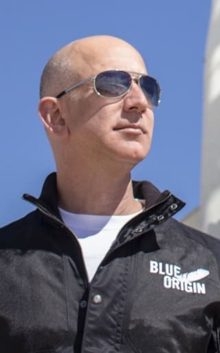 Llegó tarde a la IA y ahora apuesta miles de millones: el plan del sucesor de Jeff Bezos para recuperar terreno