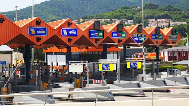 Las tarifas de las autopistas de peaje podrán subir un máximo del 2% anual hasta 2032, según confirmó el Gobierno español