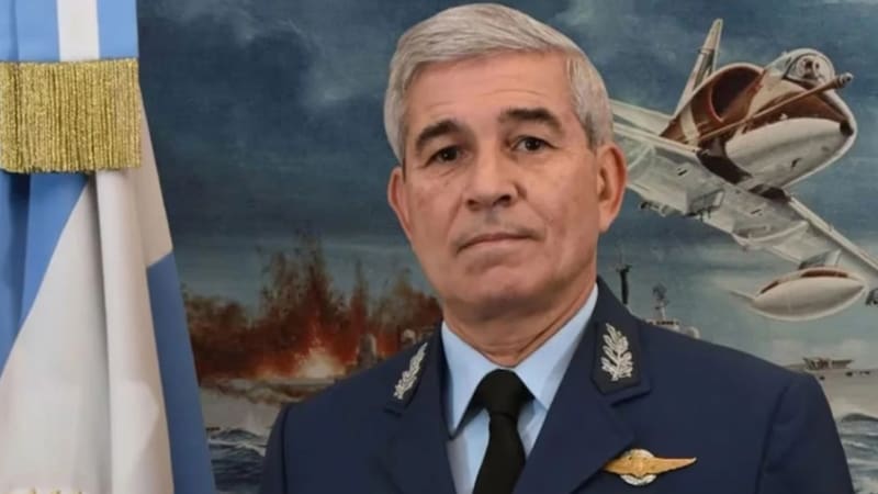 El jefe del Estado Mayor Conjunto, el brigadier general Xavier Julián Isaac