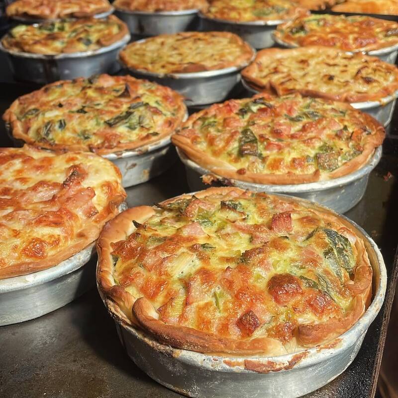 Confitería América tiene más de 30 años de historia en Villa del Pueyrredón. (Foto: Instagram @confiteriaamerica)