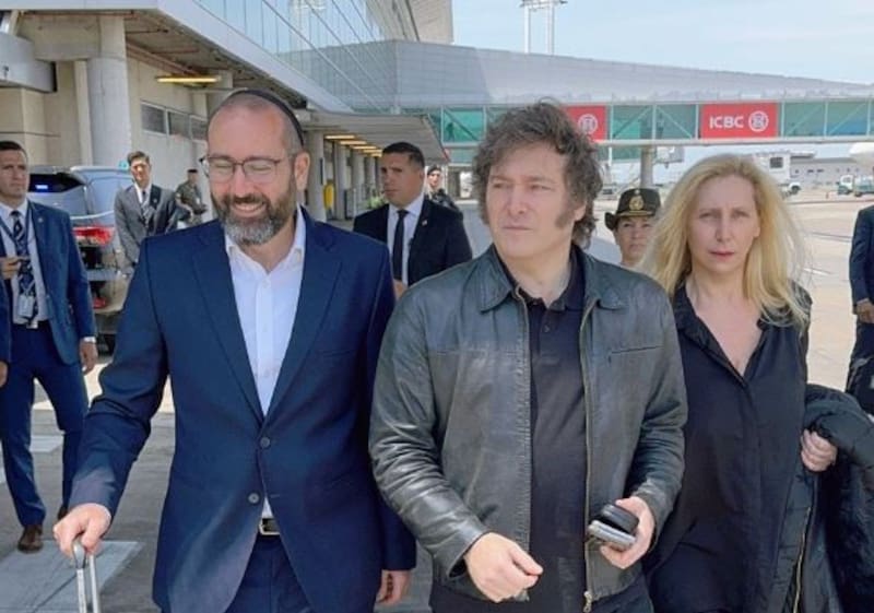 Axel Wahnish y Javier Milei.