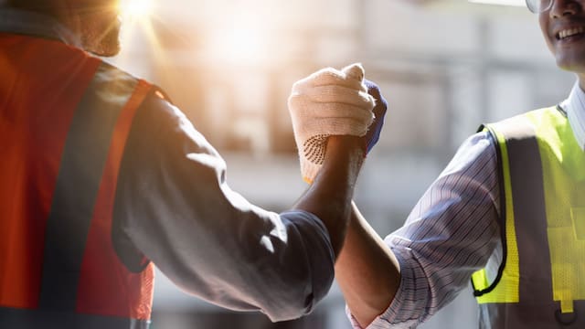 Trabajar en España cuesta 8 euros menos por hora que en el resto de Europa y reabre el debate sobre los salarios bajos