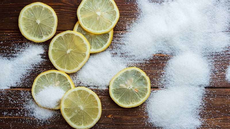 Es un método práctico para limpiar tablas de cortar y utensilios de cocina. (Foto: Freepik)