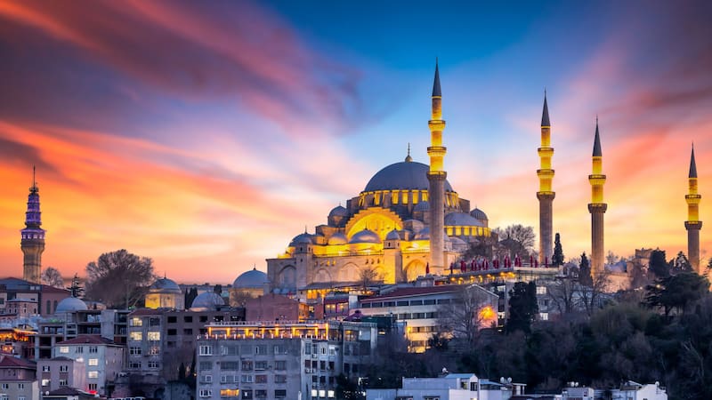 Mezquita de Suleymaniye, uno de los destinos turísticos más populares de Estambul. (Fuente: Shutterstock)