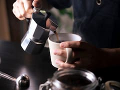 Lidl ofrece una cafetera italiana por menos de 10 euros: prepara hasta 9 tazas de café expreso fuerte y aromático