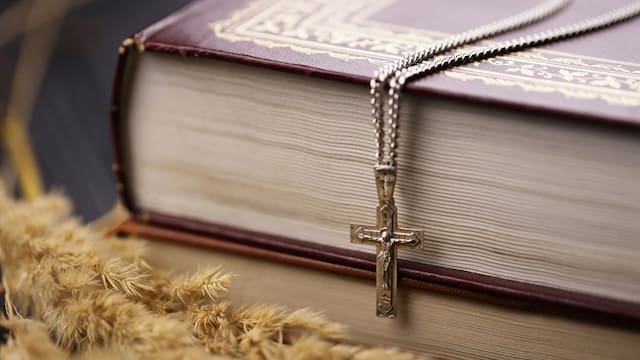 La Justicia obliga a escuelas católicos a ofrecer religión islámica tras la demanda de cinco familias musulmanas