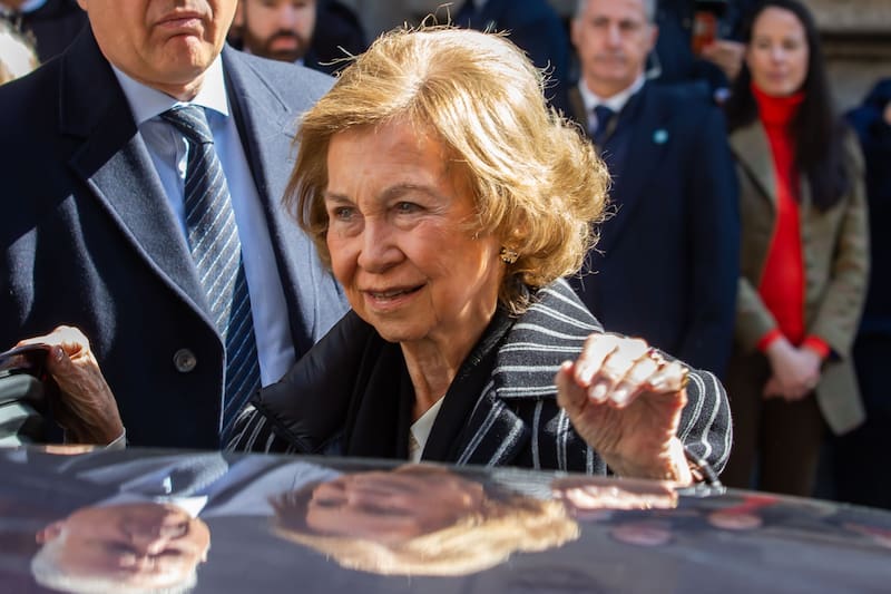 La reina Sofía cuida permanentemente de la princesa Irene de Grecia.