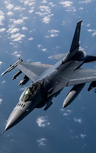 La entrega de cazas avanzados que se acelera tras retrasos y busca reforzar la defensa aérea frente a nuevas amenazas