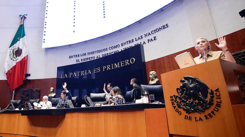 El Senado mexicano aprobó la reforma que establece que ninguna jubilación financiada con recursos públicos podrá superar 50% del salario de la presidenta Foto: Archivo.