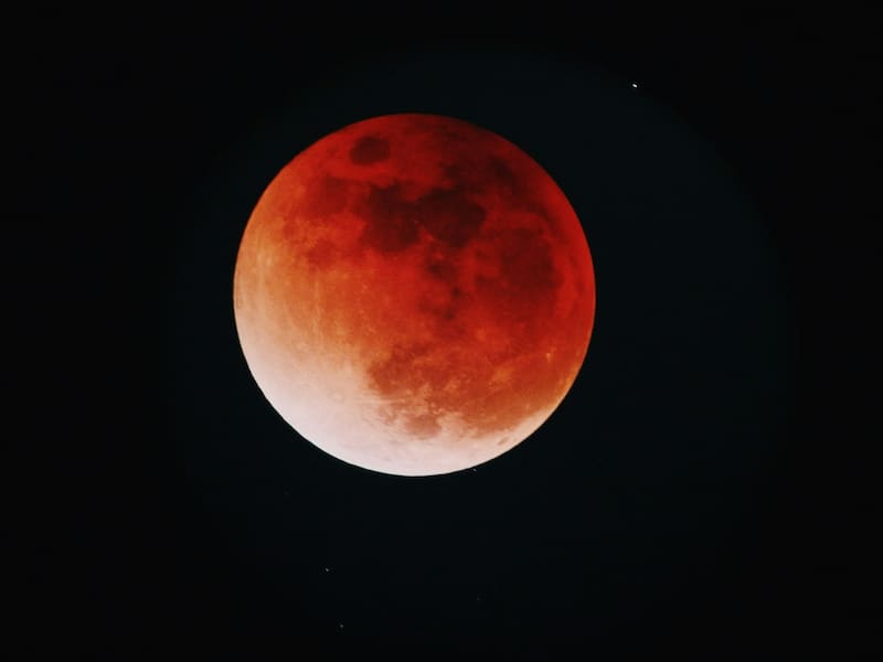 La rareza del evento está en la profundidad con la que la Luna atravesará la sombra de la Tierra.