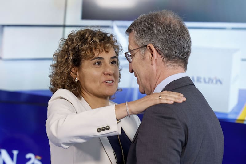 Nada que esconder | La eurodiputada, Dolors Montserrat, niega cobrar doble por su labor en el Parlamento Europeo. Fuente: Archivo